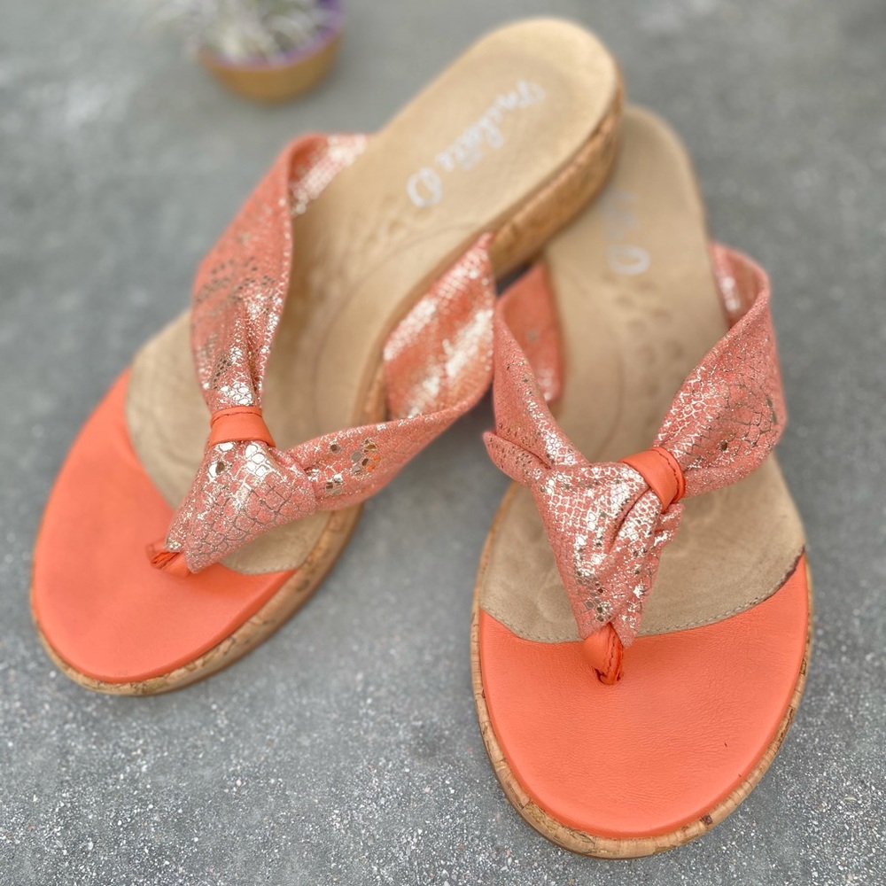Michelle D shiny coral cork sandals 6.5